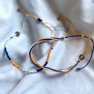 Adjustable thread bracelets